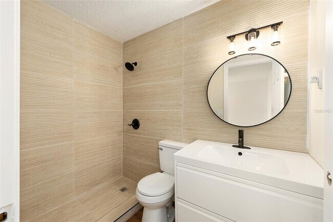 Building Photo - 3025 SE 55th Ave