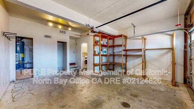 Building Photo - 360 Manka Cir