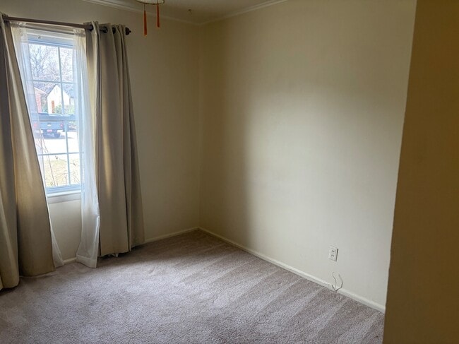 Building Photo - 4005 N Garrison Ave