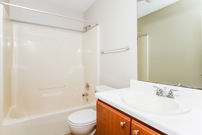 Building Photo - Lovely 3 Bedroom Home in Madison