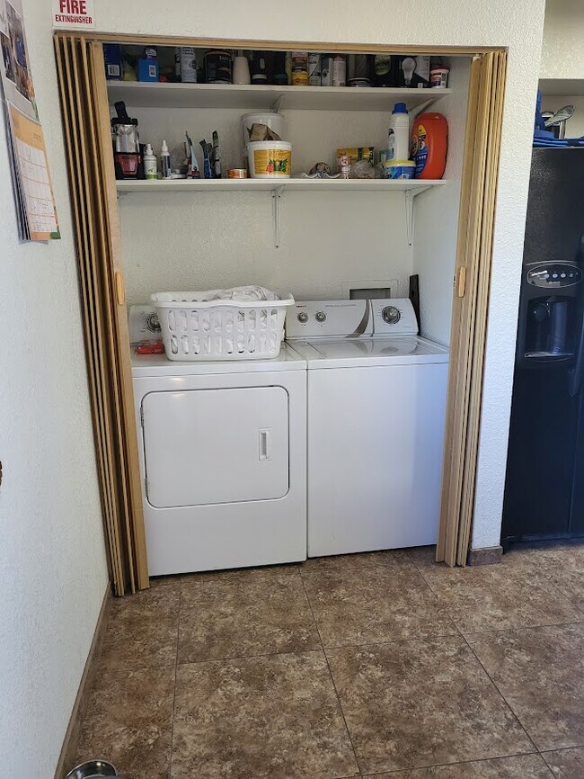 Building Photo - 10964 Brentwood Ln