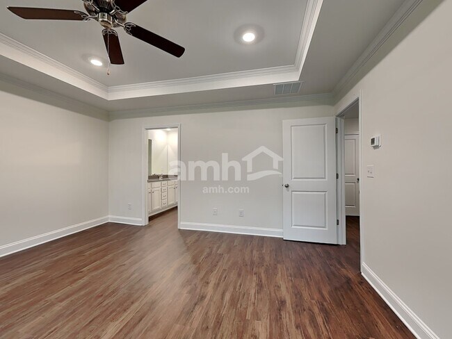 Building Photo - 605 Rivermist Dr