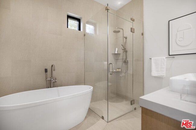 Building Photo - 1754 Lechusa Rd