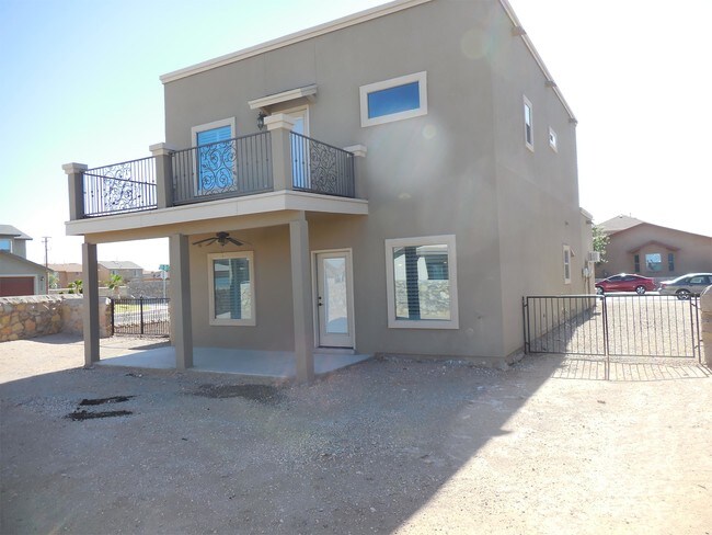 Building Photo - 2893 Pasillo Rock Pl