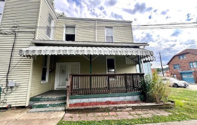 Building Photo - 1317 6th Ave