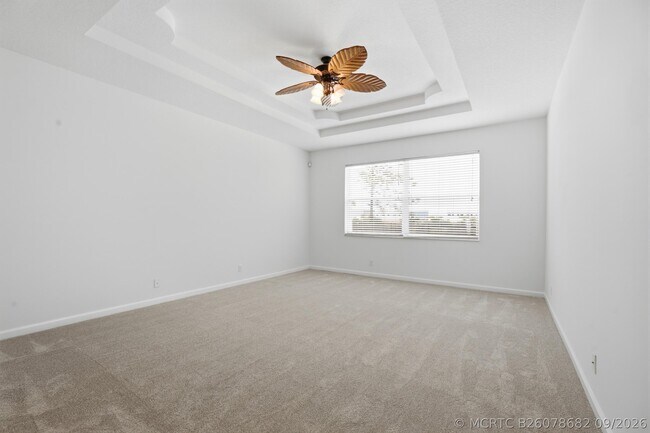 Building Photo - 5513 SW Windward Way