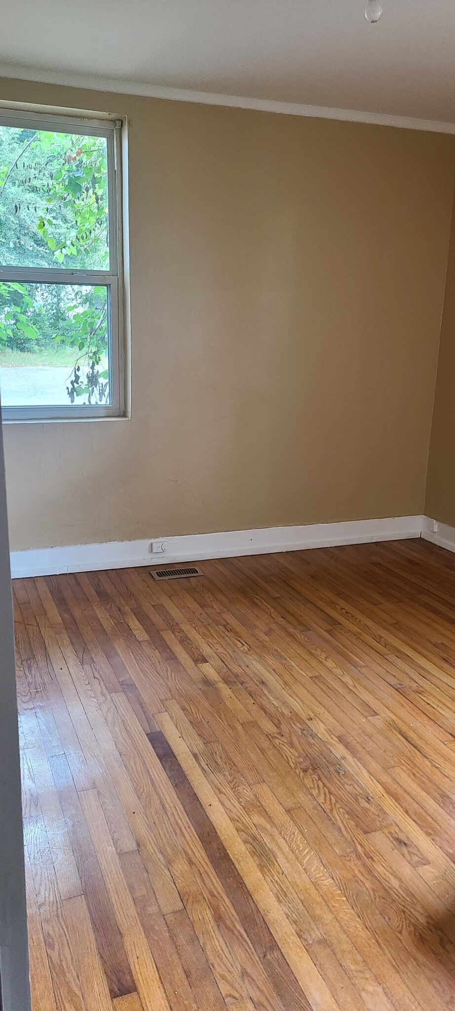 Building Photo - 1479 Carolina Ave