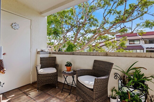 Building Photo - El Escorial Villa – East Beach Living at I...