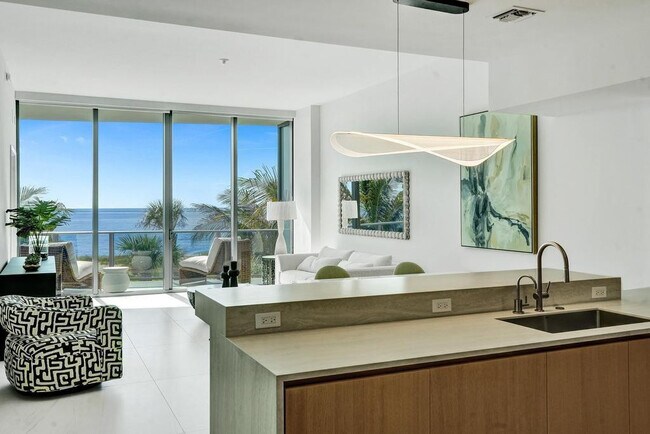 Building Photo - 900 N Ocean Blvd