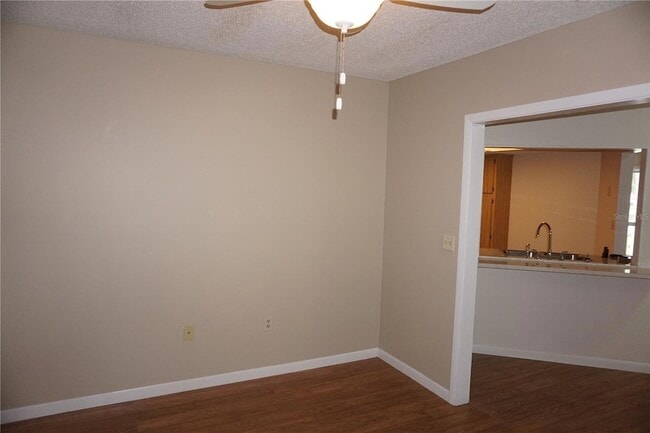 Building Photo - 10961 SW 84th Ave