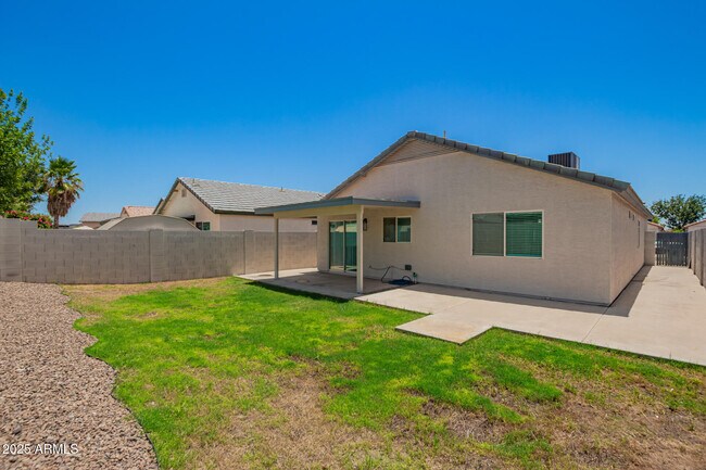 Building Photo - 3014 W Zachary Dr