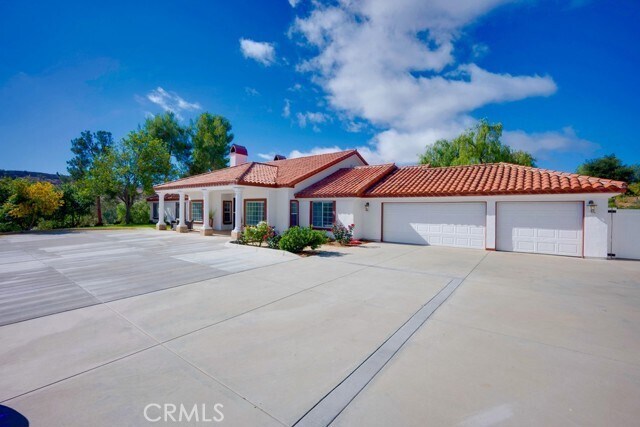 Building Photo - 39555 Ave Bonita