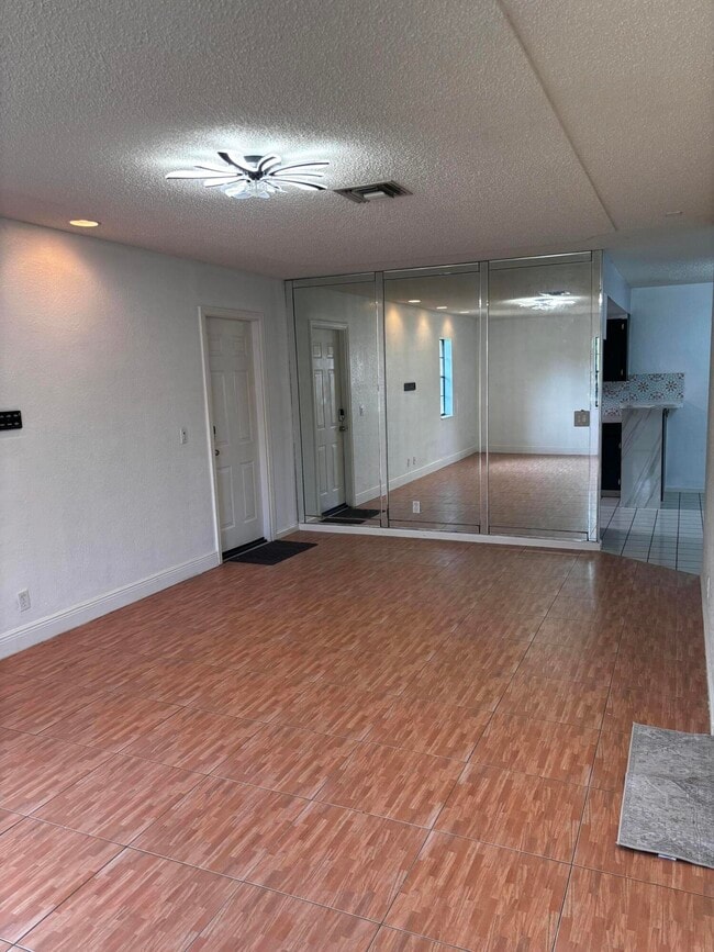 Building Photo - 12761 Westhampton Cir