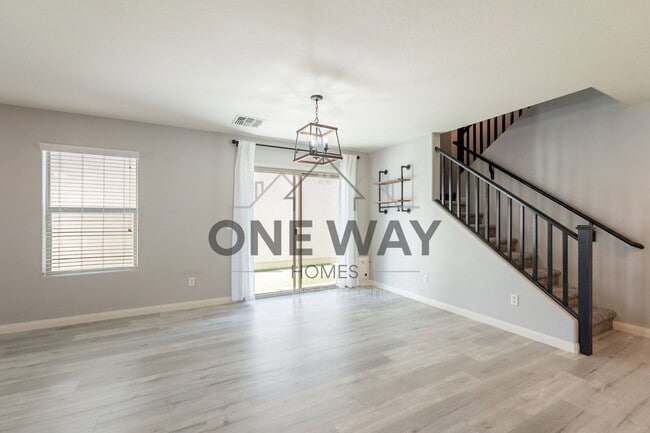 Building Photo - 1057 S Deerfield Ln