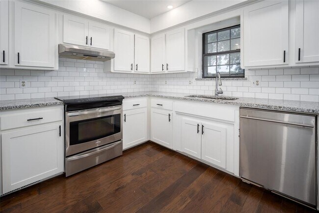 Building Photo - 1129 NW 176th St