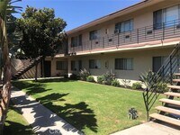 Building Photo - 12437 Harris Ave