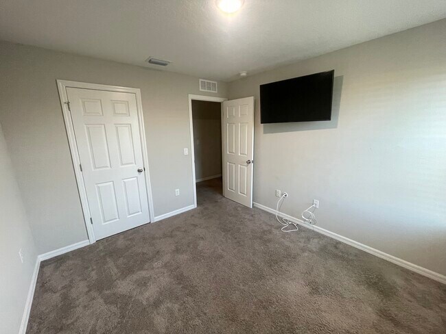 Building Photo - 13037 Pennybrook Dr