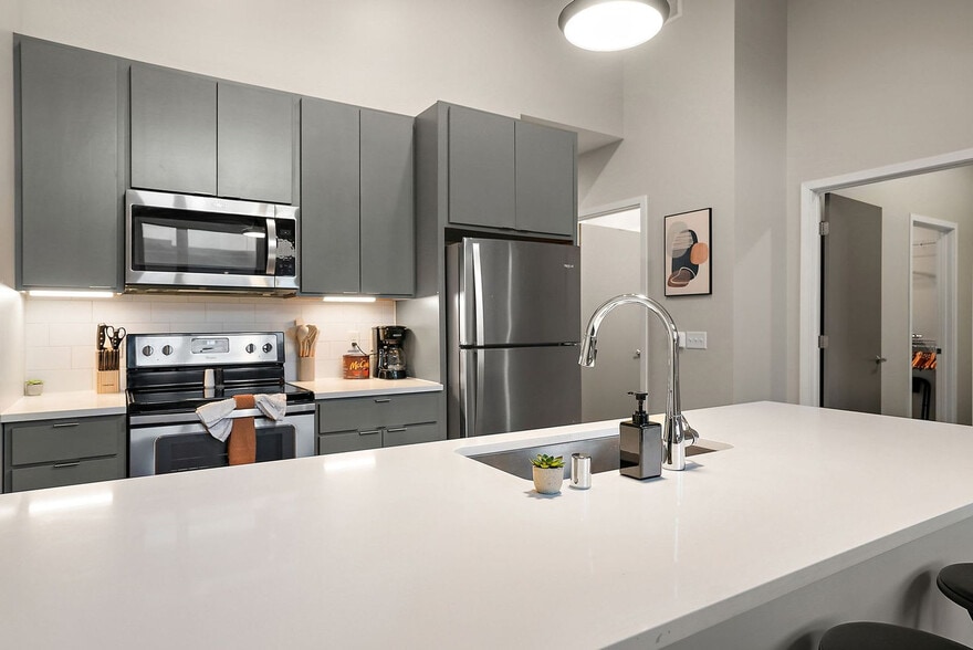 Building Photo - 1410 Nicollet Ave