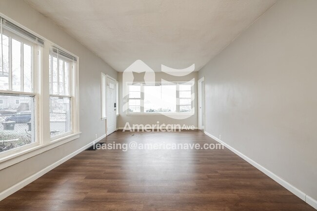 Building Photo - 1346 N Johnson St