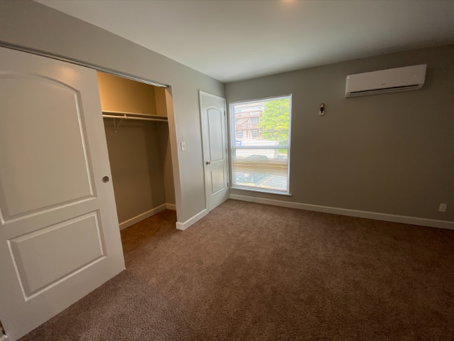 Building Photo - 525 Stone Arch Dr