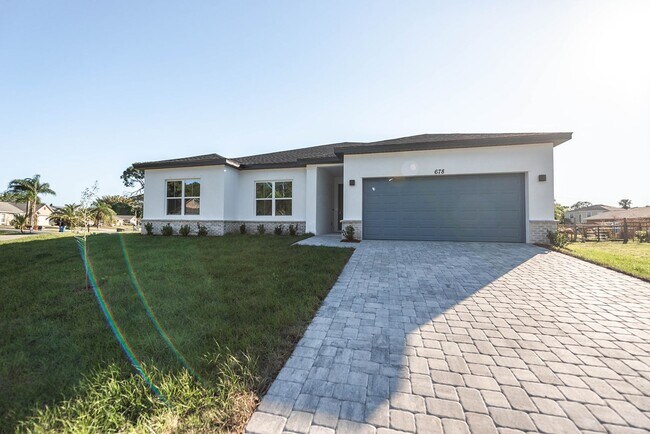 Building Photo - Peaceful and Private setting new construct...