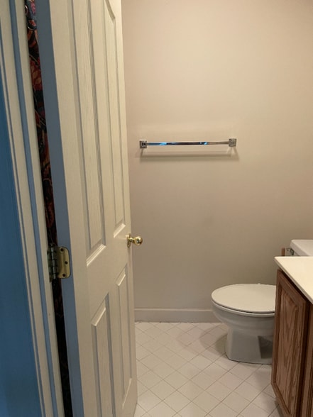 Building Photo - 1 Hydeaway Ct