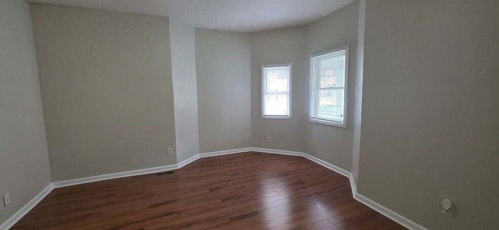 Primary Photo - 86 Sanford Ave