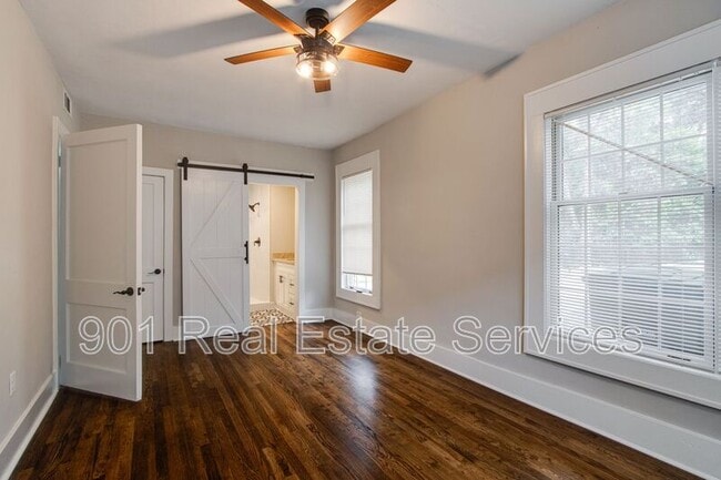 Building Photo - 2115 Hallwood Dr
