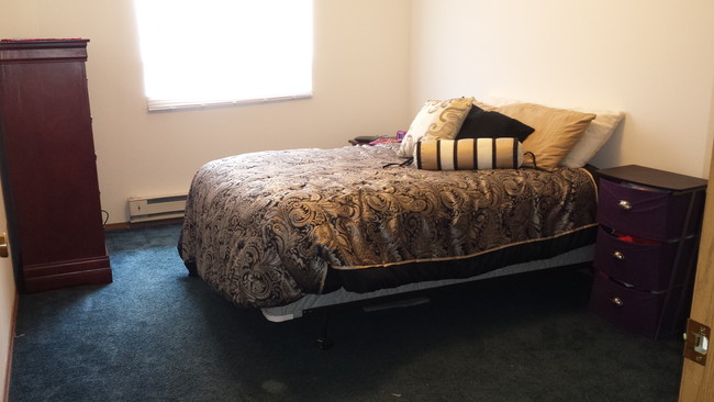 Vernon Stables 1 BR - 608 Kingsley St