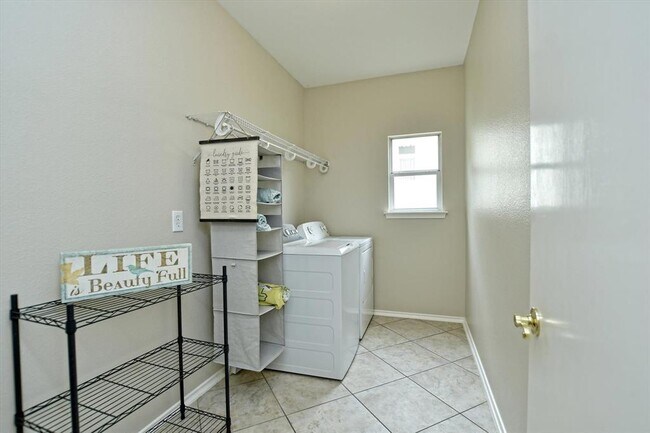 Building Photo - 202 Whippoorwill Cove