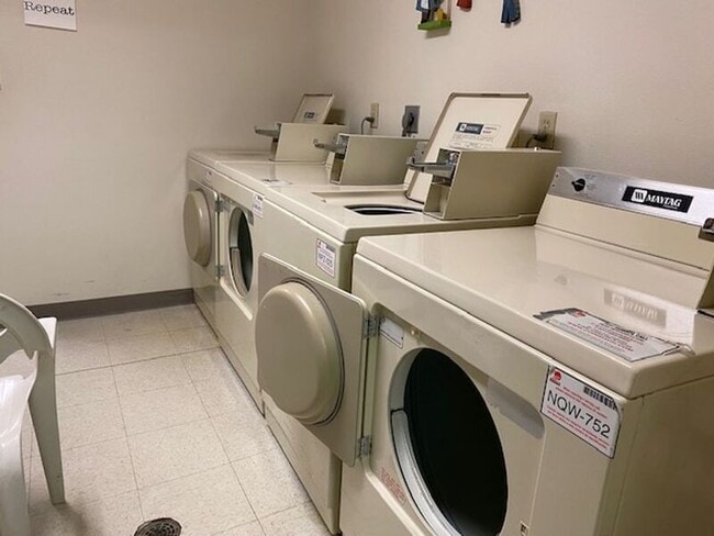 Building Photo - 339 Lewis B Moore Dr