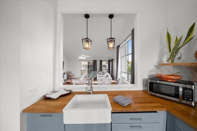 Building Photo - 2925 N Rivers Edge Blvd