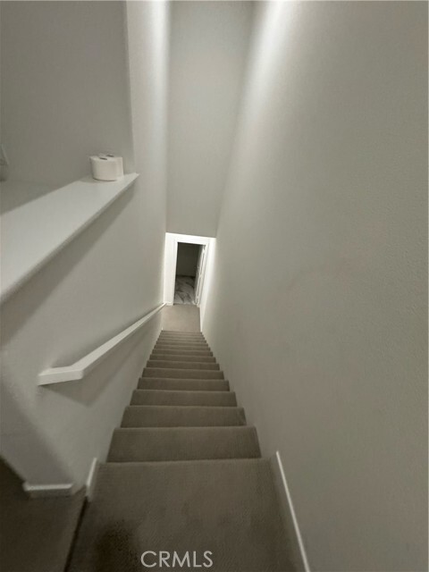 Building Photo - 247 Sash