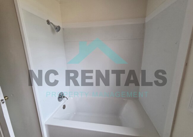 Building Photo - 312 Walter Chambers St