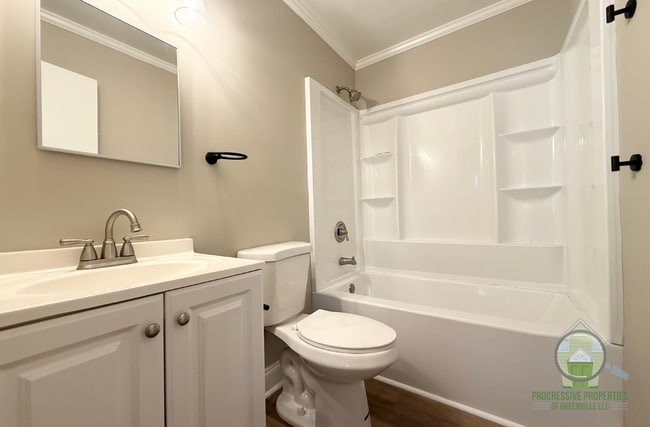 Building Photo - 121A White Oak Dr