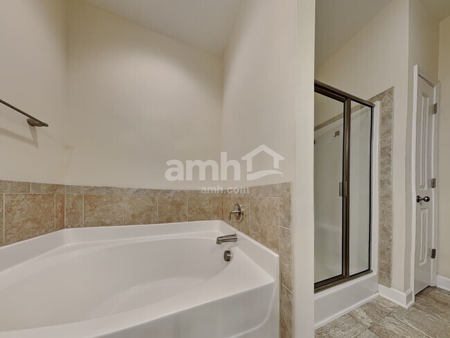 Building Photo - 232 Lanier Pl