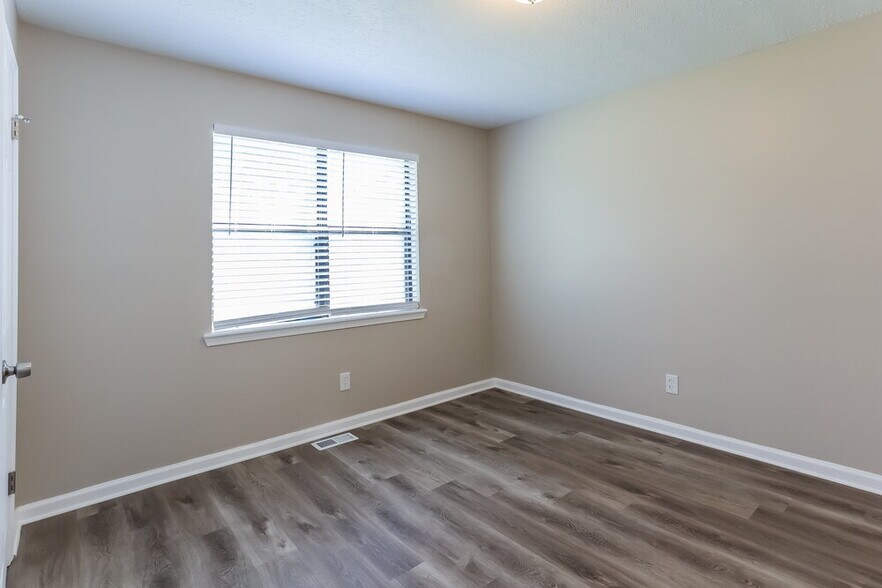 Building Photo - 3204 Plymouth Rock Dr
