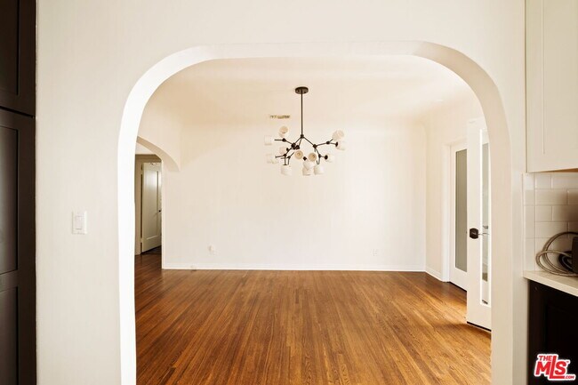 Building Photo - 3720 Military Ave