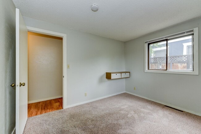 Building Photo - 840 North St