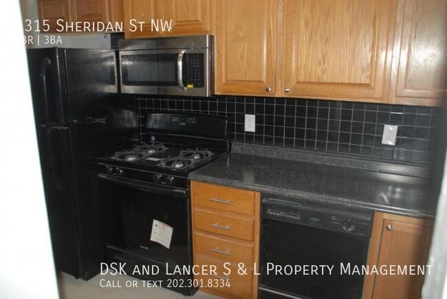 Building Photo - 1315 Sheridan St NW