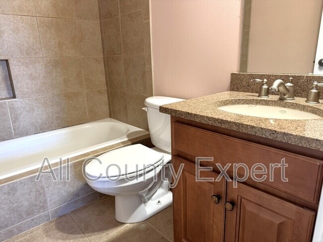 Building Photo - 1520 Vassar Ave