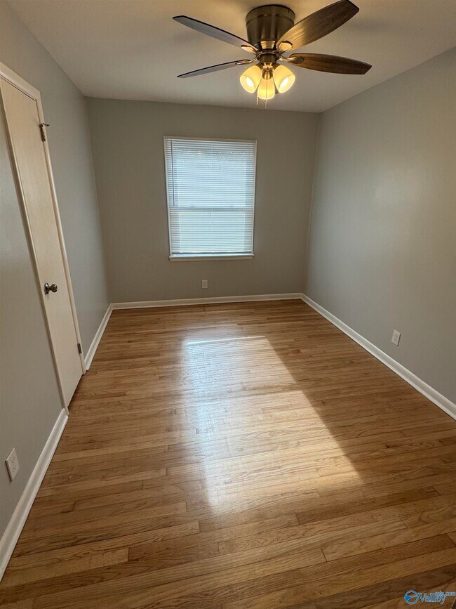 Building Photo - 3610 Williamsburg Dr NW