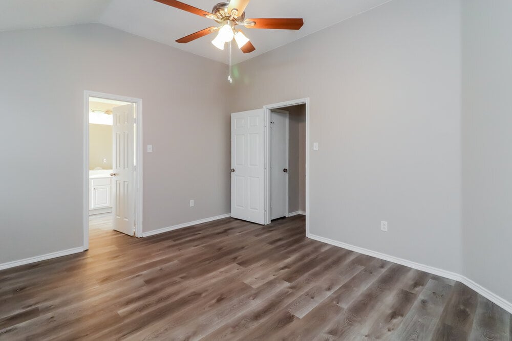 Building Photo - 709 Cumberland Dr