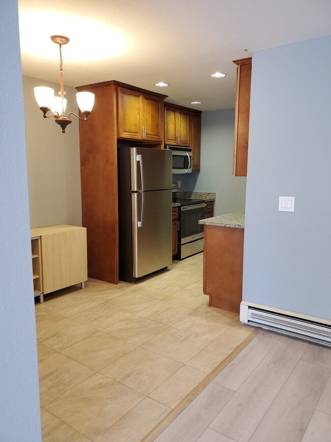 Building Photo - ENCHANTING 1 Bd/1 Ba Ground Floor Unit w/O...