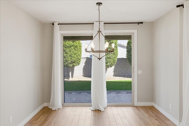 Building Photo - 2225 N 140th Dr