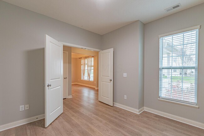 Building Photo - 6003 Bell Classic Dr