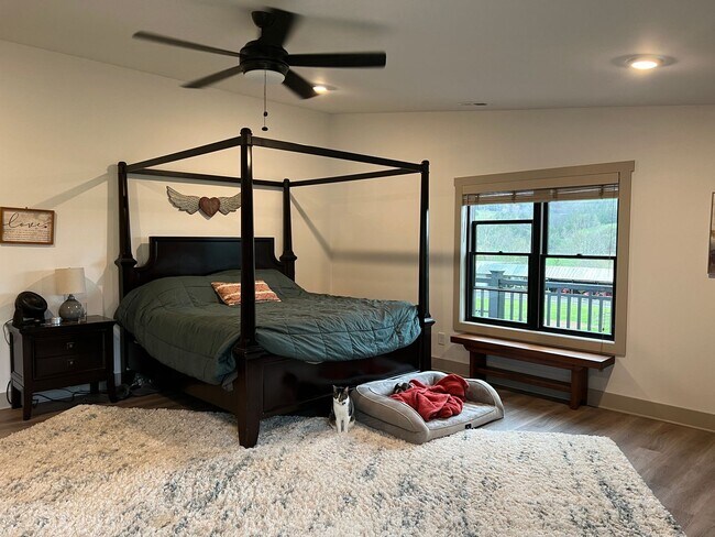 Building Photo - Home on Beautiful Farm and Vineyard Minutes From Town Of Blacksburg