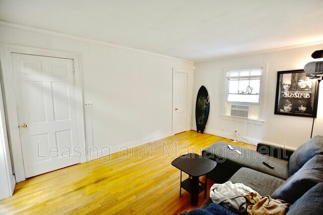 Building Photo - 223 Howle Ave