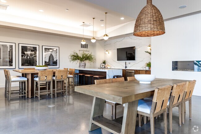 Residents Lounge - 80 on the Commons