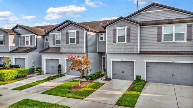 Building Photo - 9153 Hillcroft Dr
